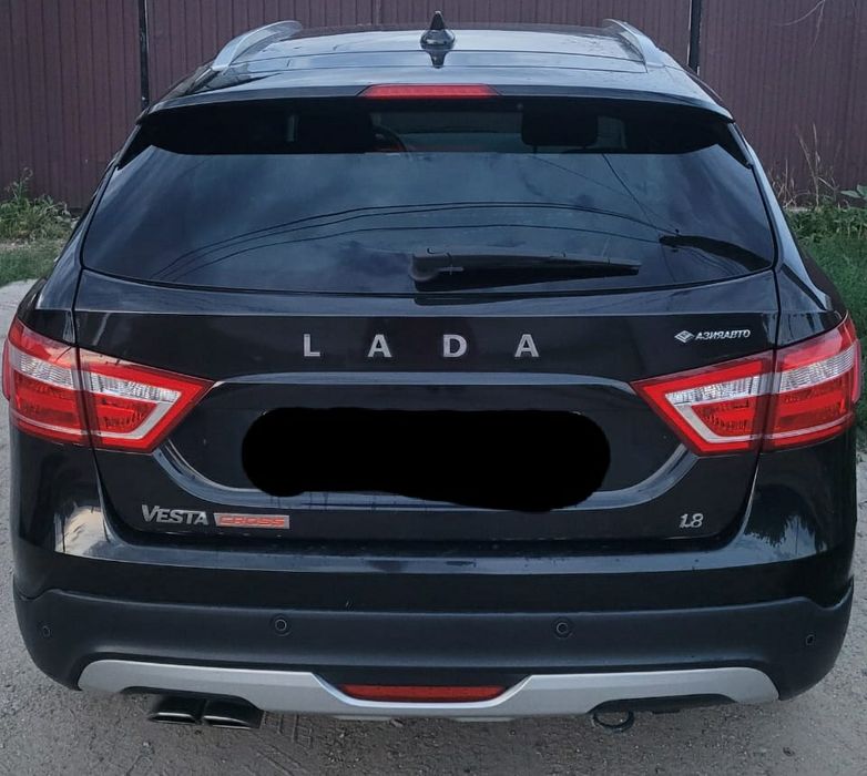 Продаём  автомобиль лада веста кросс.