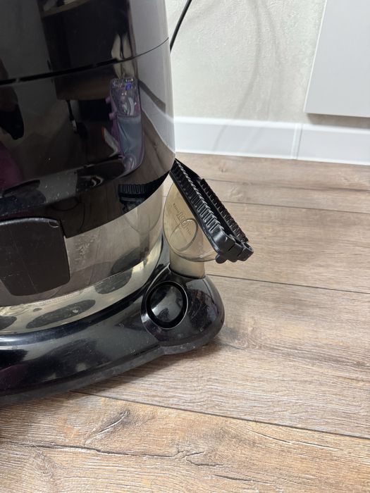 Продаю Hyla. 200 000тг.