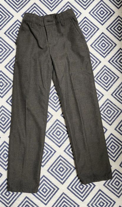 Pantalon baieti 6-7 ani