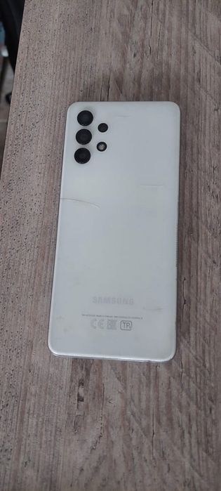 Samsung a32 в хорошем состояний