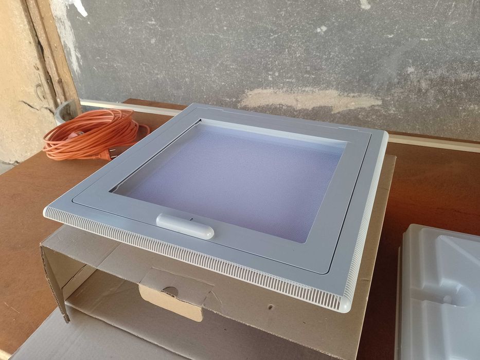 Люк за каравана 40х40