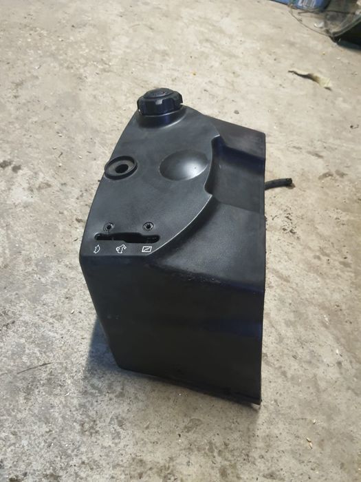 Rezervor tractoras tuns gazon tractor iarba