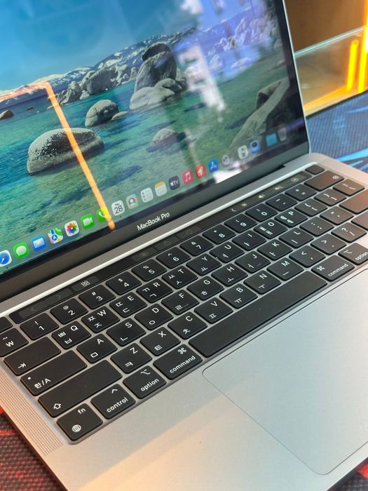 Macbook m2 pro new