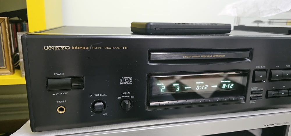 Onkyo Integra DX 6850/Telecomanda! Cd player Excelent!
