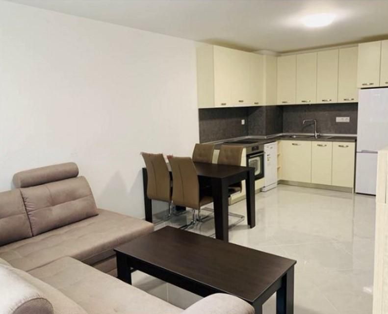 Дава се под наем Тристаен апартамент в София, Павлово - 80 кв.м за 749 € - Снимка #1