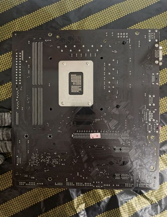 Мат платы B760M Gigabyte LGA1700 DDR4