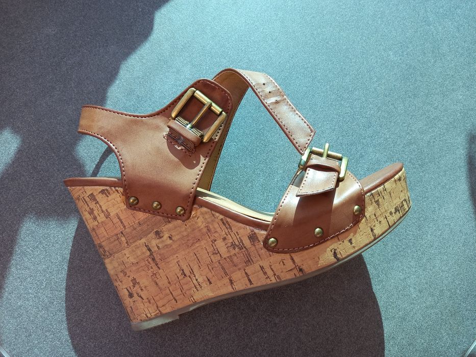 Sandale marimea 38 de piele