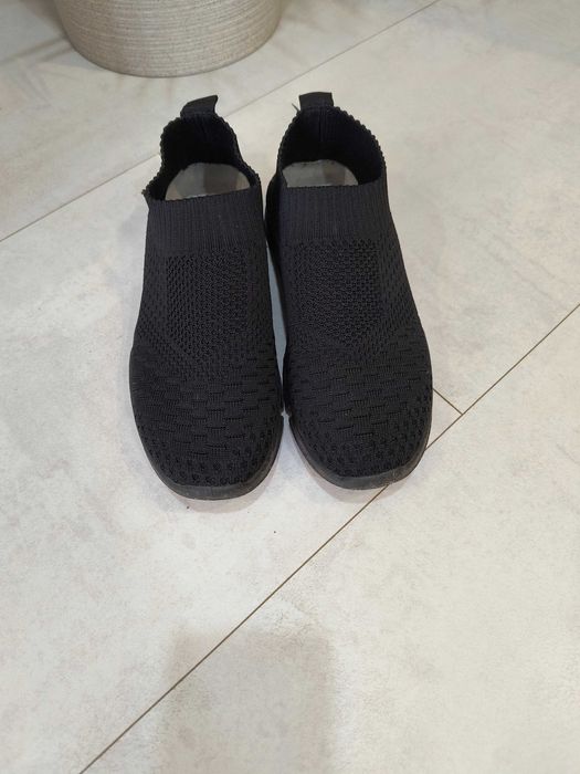 Дамски черни удобни обувки