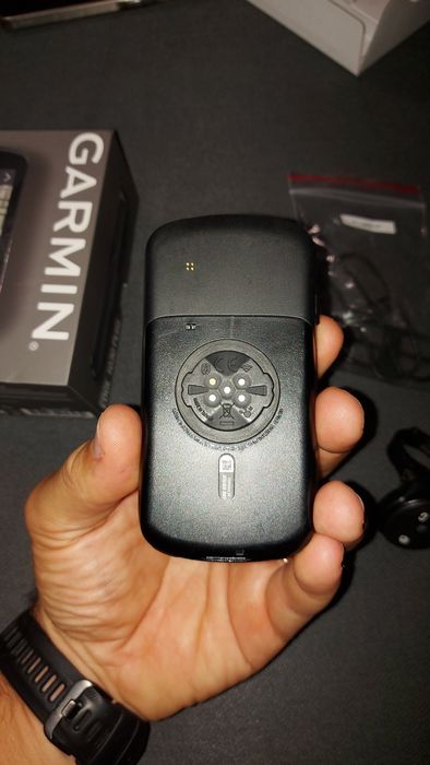 Garmin Edge 1030 Plus – GPS pentru ciclism + accesorii – stare excelentă