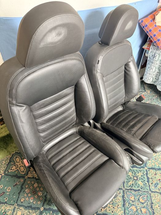 Спортен кожен салон