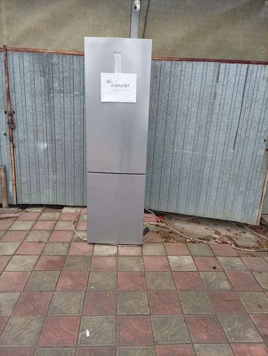 Combine frigorifice aproape noi.Pret. 800/buc