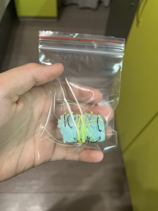 Продавам вързани куки