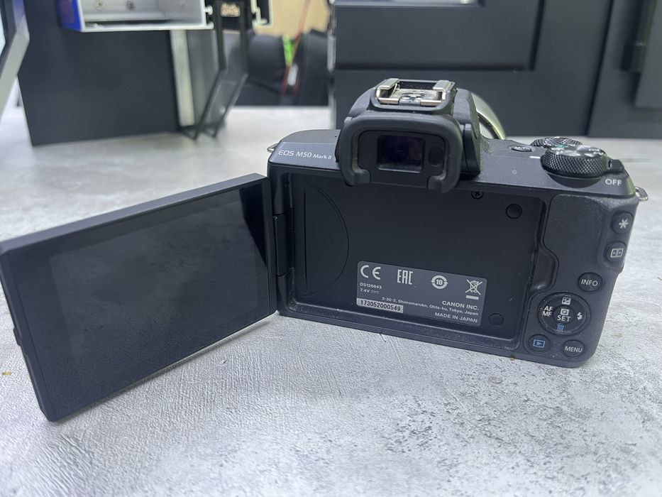 Продам камеру Canon m50 mark2