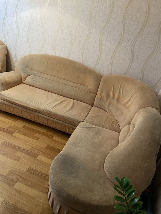 Продам диван в хорошем состоянии