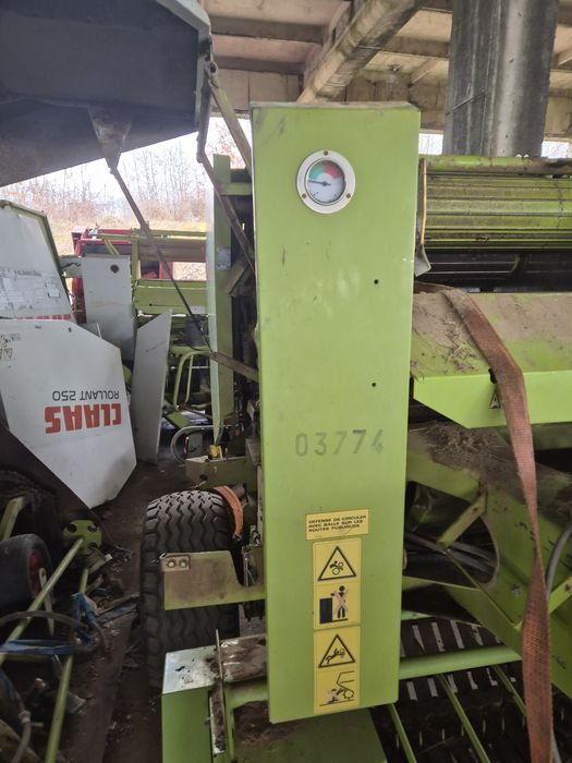 Claas Rollant 250