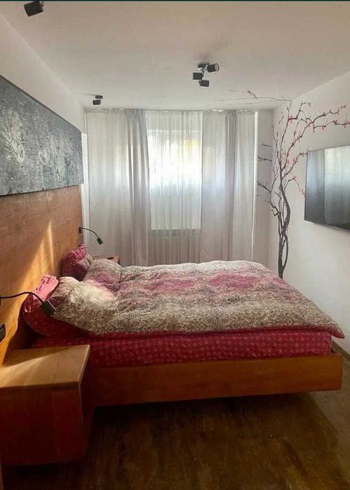 Vând apartament 3 camere decomandat ultracentral