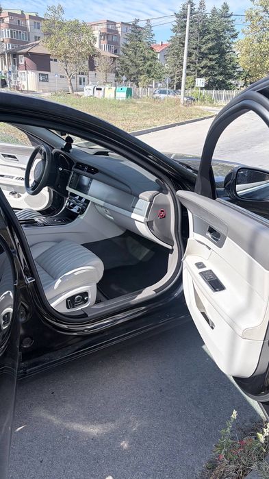Jaguar XF 2.0 Diesel • 2016 г.