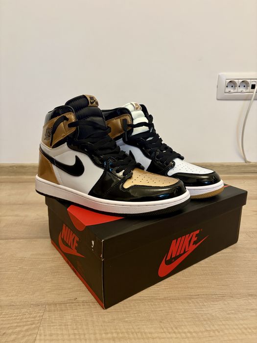 Vând Jordan Retro 1 Gold Toe
