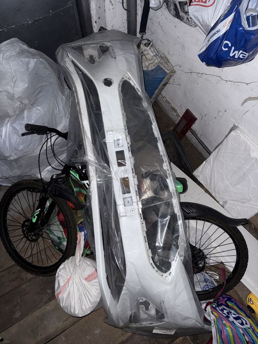 Бампер на Jac j7. Белый
