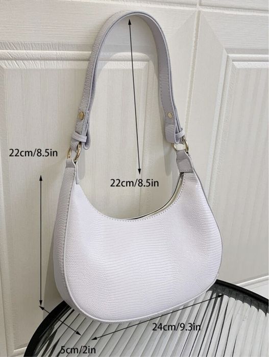 Минималистична бяла чанта