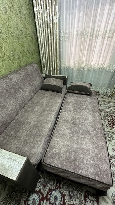 Mebel sotiladi srochno