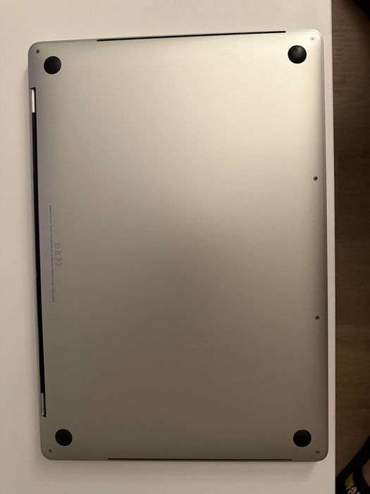 Apple MacBook Pro 16 2019 i9 2.3ghz 32GB RAM 1TB SSD CA NOU