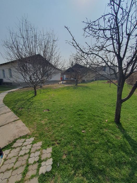 toshkent vloyati yuqori chirchiq tumani jambulda  uchaska sotiladi 99