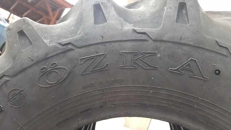 cauciucuri noi 7.50-15 pentru tractiune pe 4x4 SUV-uri si altele 3QZX