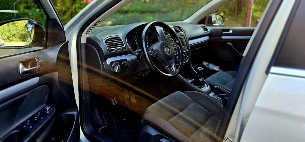 VW Golf 6 1.6 tdi 105 cp recent inmatriculat