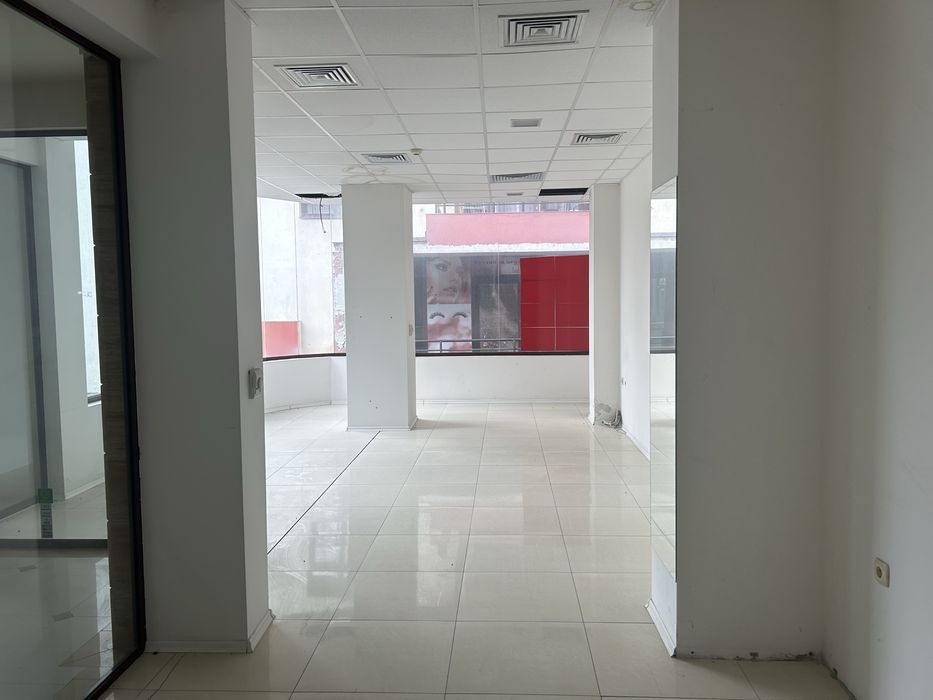 Продава се Магазин в Сандански - 1184 кв.м за 1098 €/кв.м - Снимка #3