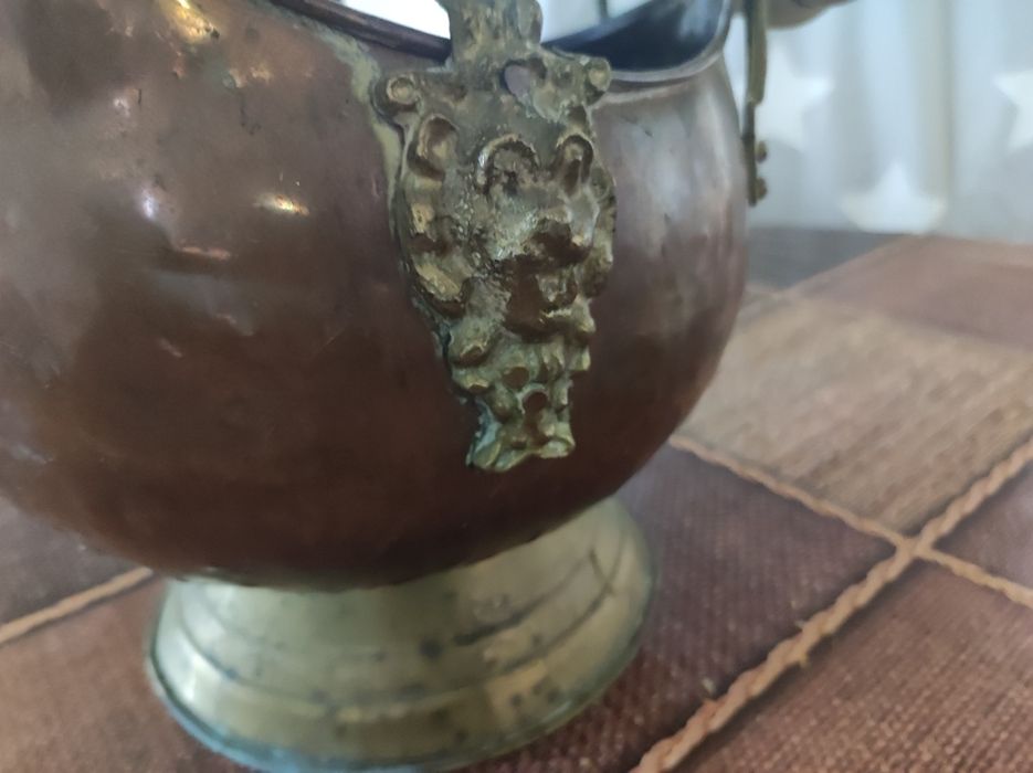 Медни менци за камина