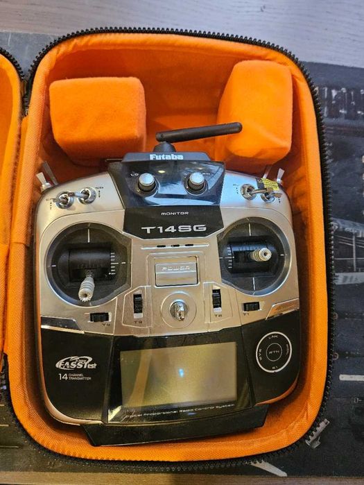 Radiocomandă Futaba T14SG 14 Canal 2.4GHz FASSTest – Stare foarte bună / Accesorii