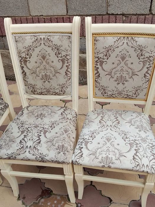 Обеденный столы со стульями