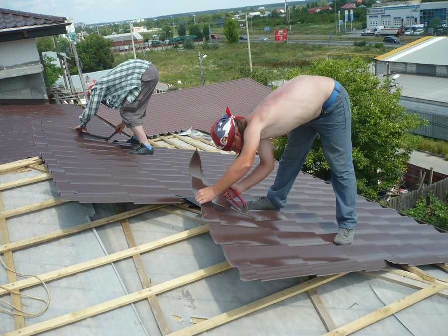 Facem acoperisuri de la A la Z Reparații de urgență