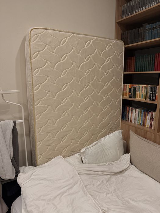 Продам матрас односпальный