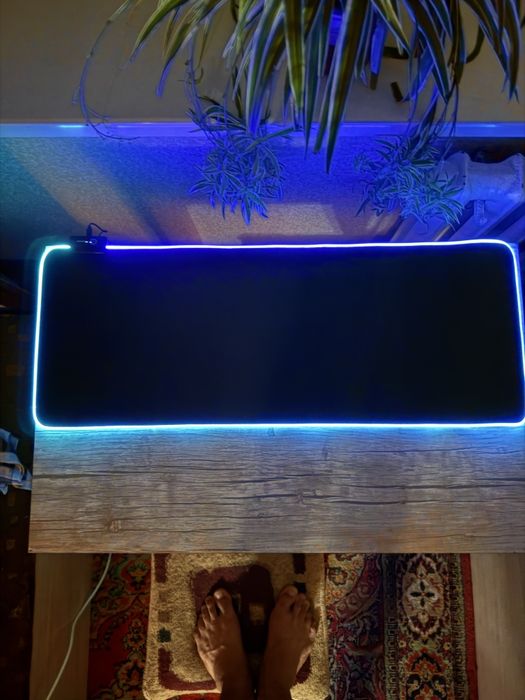 Игровой коврик с RGB-подсветкой