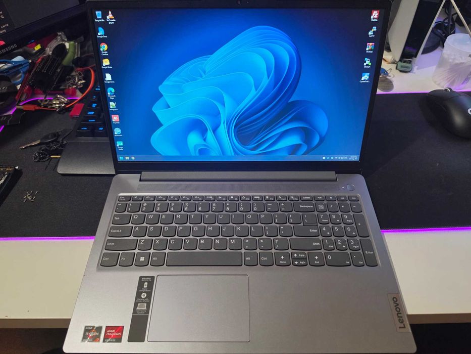 Laptop Lenovo IdeaPad Slim 3, Ryzen 7, 16GB RAM, 500 SSD