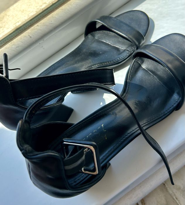 Продам женский туфли