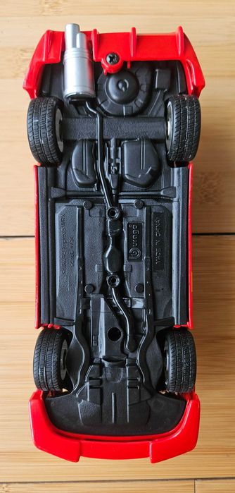 Masina de colectie Bburago Subaru Impreza WRX la scara 1/24 din metal