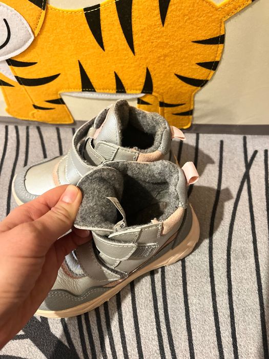 Ботинки (полусапожки для девочки) байковые внутри