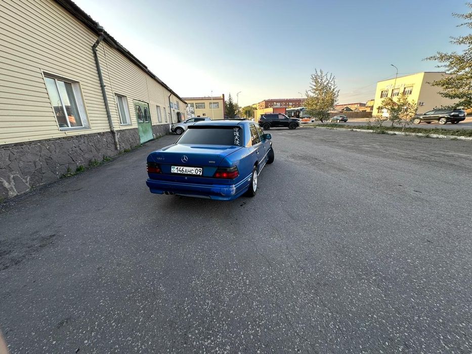 Продам,Срочно Торг.w124