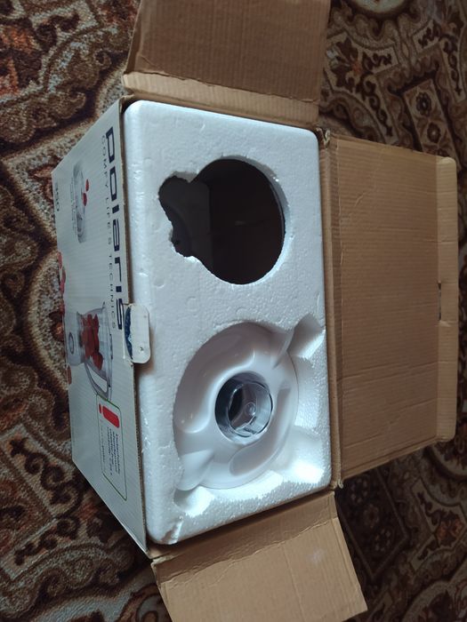 Продам блендер .