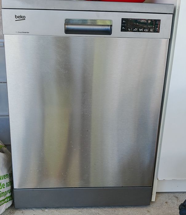 Masina spalat vase Beko