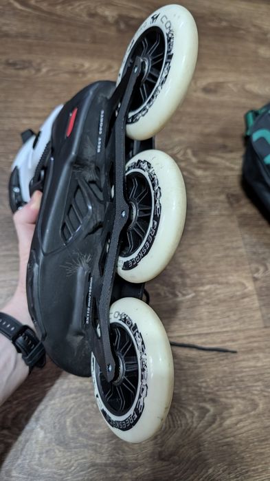 Роликовые коньки практически новые (44-45 размер)