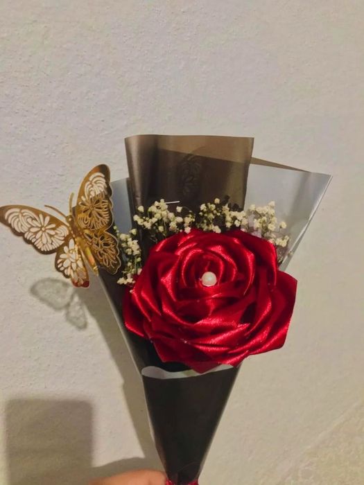 Подарък за жена, мъж или баба, рожден ден кутия, букет от рози