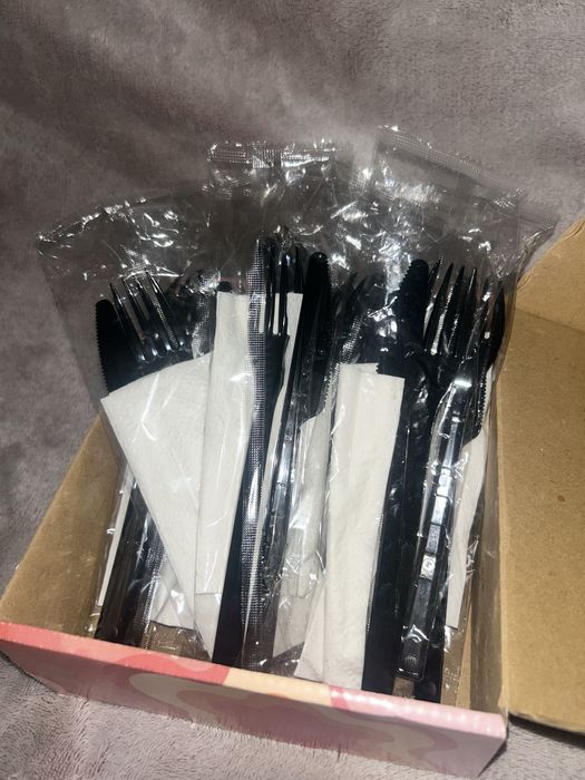 пластмасови прибори - 50 бр.