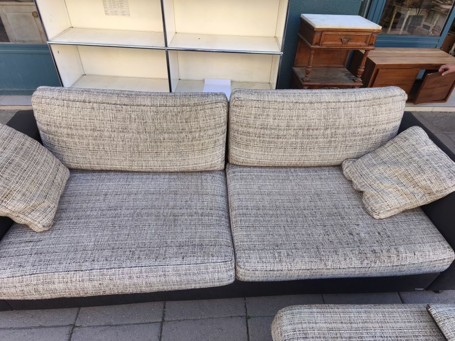 Диван с табуретка