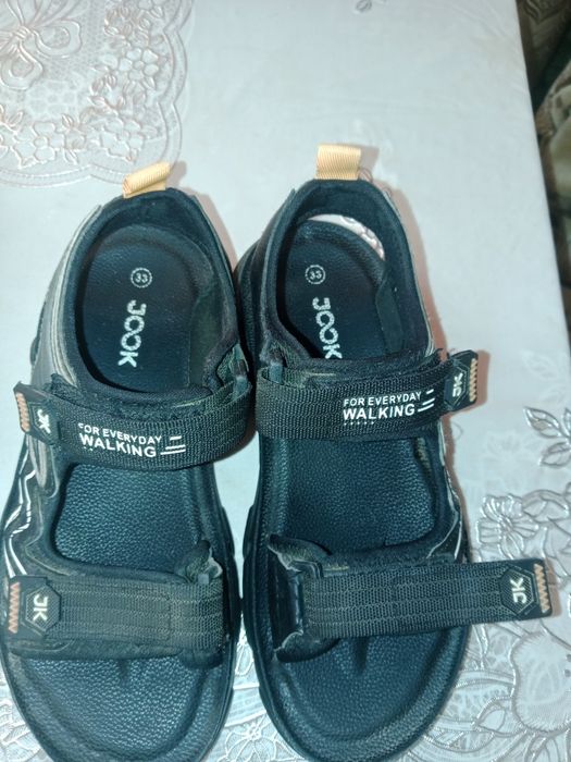 Сандали и кроссовки на мальчика 33размер