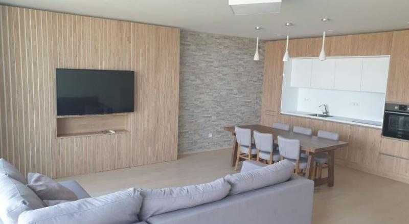 Дава се под наем Тристаен апартамент в София, Стрелбище - 95 кв.м за 518.67 € - Снимка #1