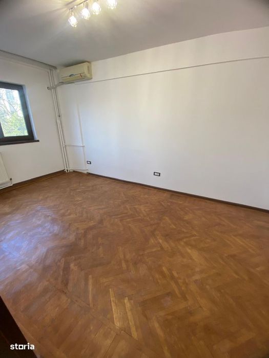 Spatiu de 2 camere cu bucatarie, grup sanitar RENOVAT, Casa de Cultura